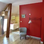 Domaine De La Hurel Bed and breakfast Airan