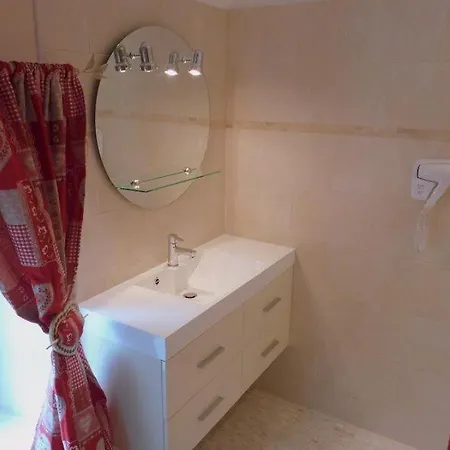 Oda ve Kahvaltı Domaine De La Hurel Airan