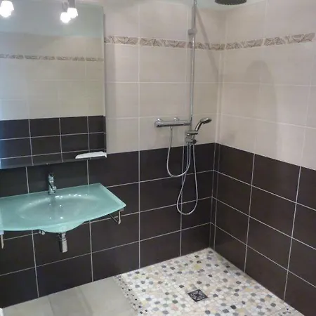 Oda ve Kahvaltı Domaine De La Hurel 3*