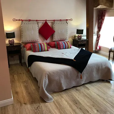 Oda ve Kahvaltı Domaine De La Hurel Airan